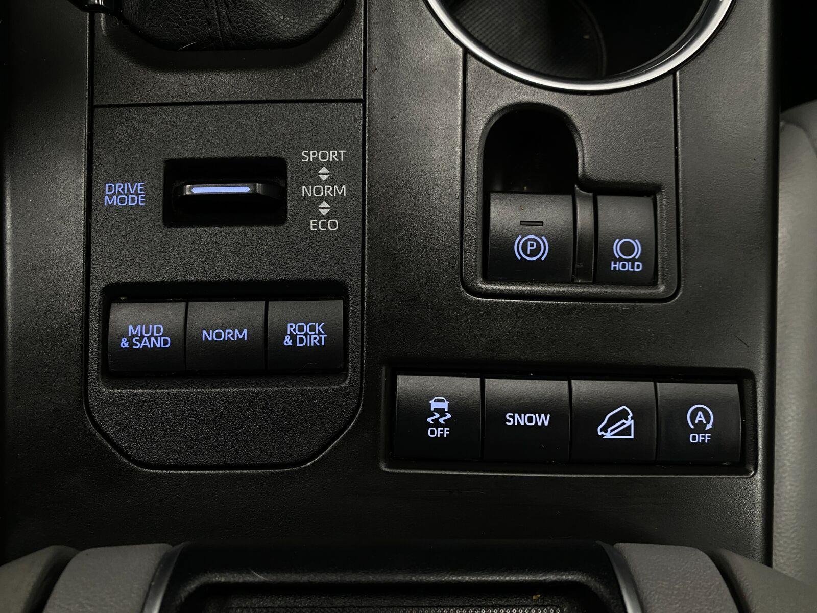 Used 2021 Toyota Highlander XLE AWD/4WD image 27