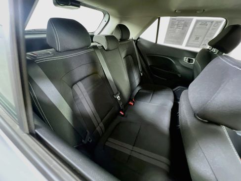 Used 2023 Hyundai Venue SEL FWD image 25