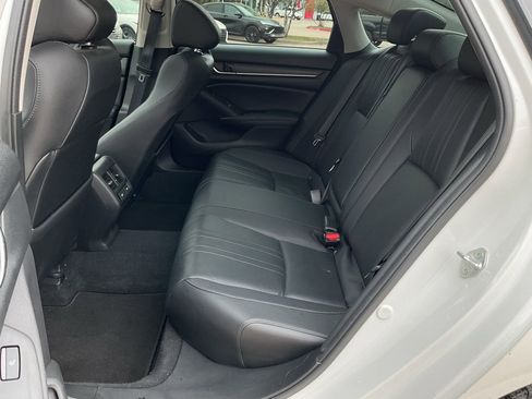 Used 2022 Honda Accord Touring image 15