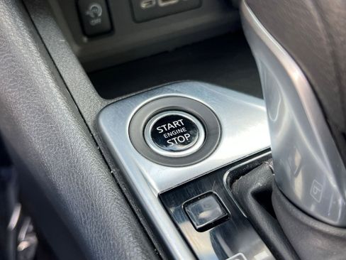 Used 2025 Nissan Sentra SV FWD image 22