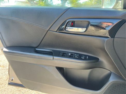 Used 2013 Honda Accord Sport image 18