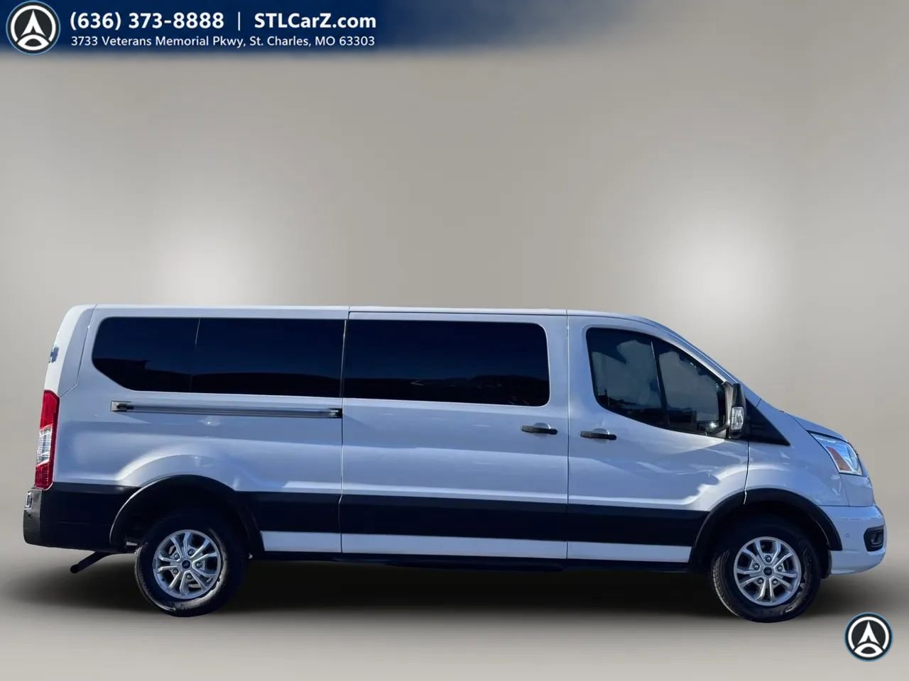 Used 2021 Ford Transit 350 XLT RWD image 2