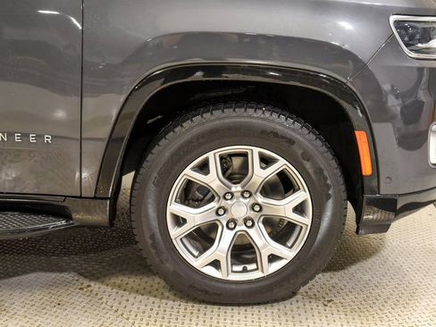 Used 2022 Jeep Wagoneer Series II w/ Rear Seat Video Group 1 image 13