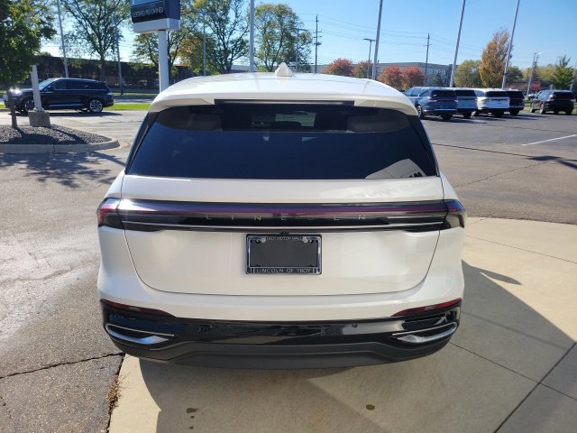 Certified 2024 Lincoln Nautilus Premier AWD/4WD image 12