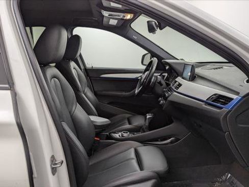 Used 2017 BMW X1 xDrive28i image 21