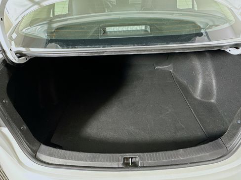 Used 2024 Toyota Corolla LE image 27