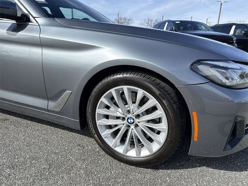 Used 2021 BMW 530i xDrive w/ Convenience Package image 9