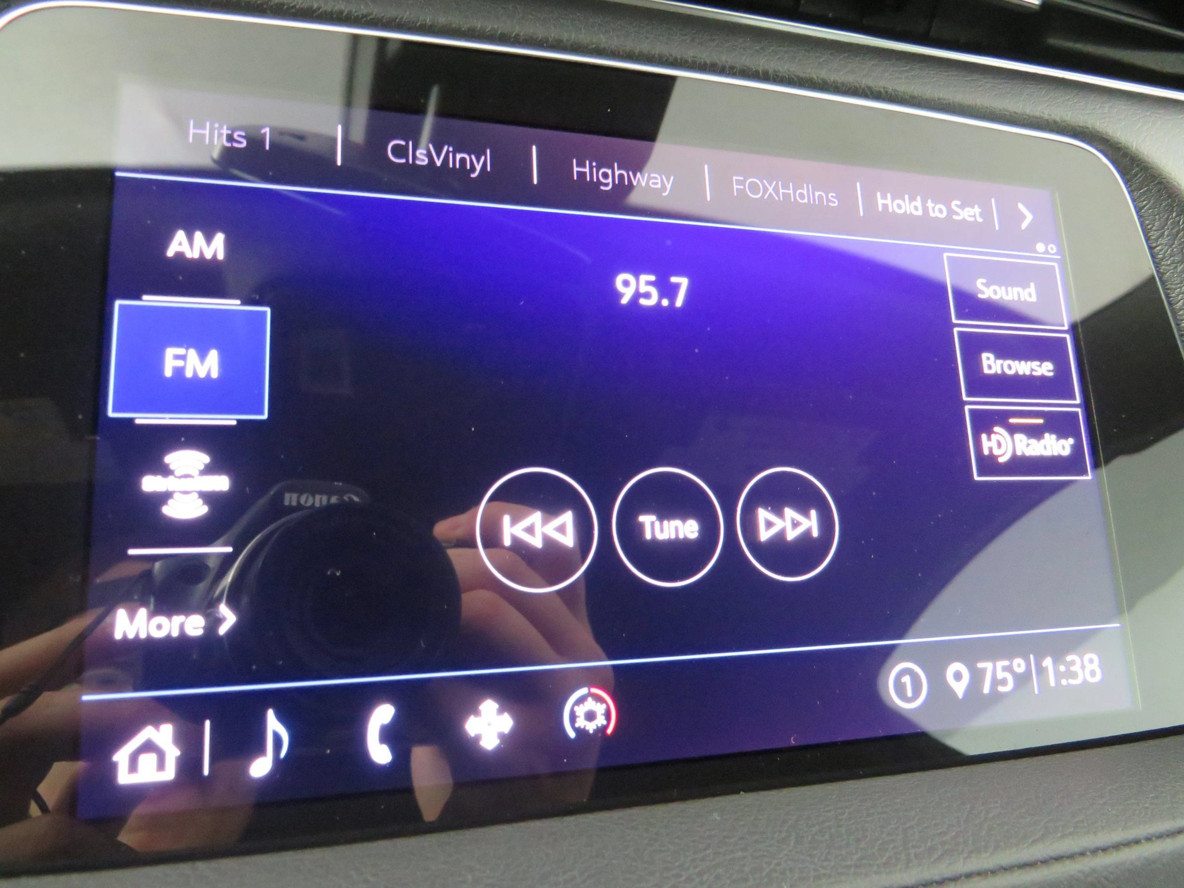 Used 2020 Cadillac XT4 Premium Luxury FWD image 22