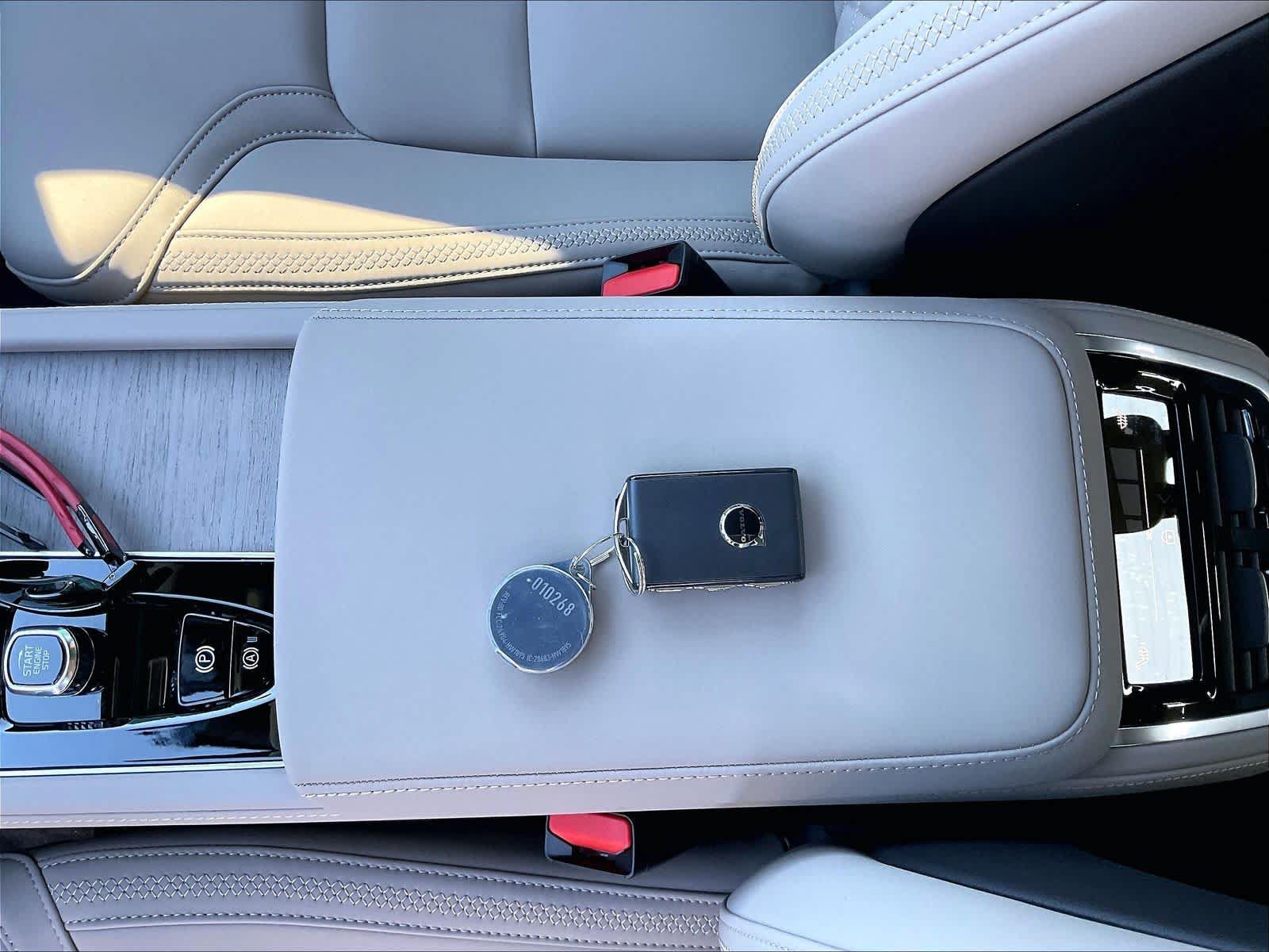 New 2027 Volvo XC90 B6 Plus AWD/4WD image 35