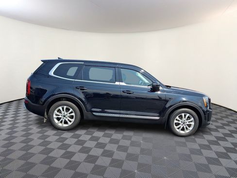 Used 2022 Kia Telluride LX AWD/4WD image 7