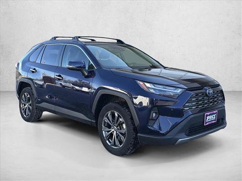 Used 2022 Toyota RAV4 Limited image 3