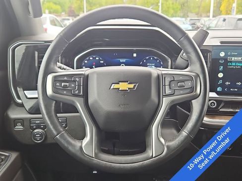 Used 2022 Chevrolet Silverado 1500 LT AWD/4WD image 15