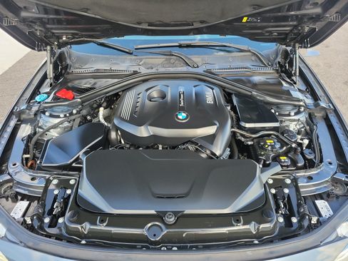 Used 2018 BMW 330i xDrive Sedan AWD/4WD image 32