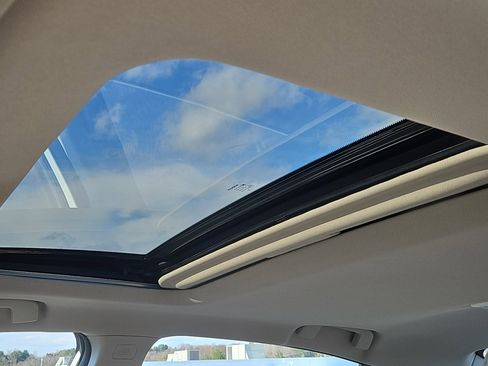 Used 2021 Nissan Altima 2.5 SV w/ SV Premium Package image 8