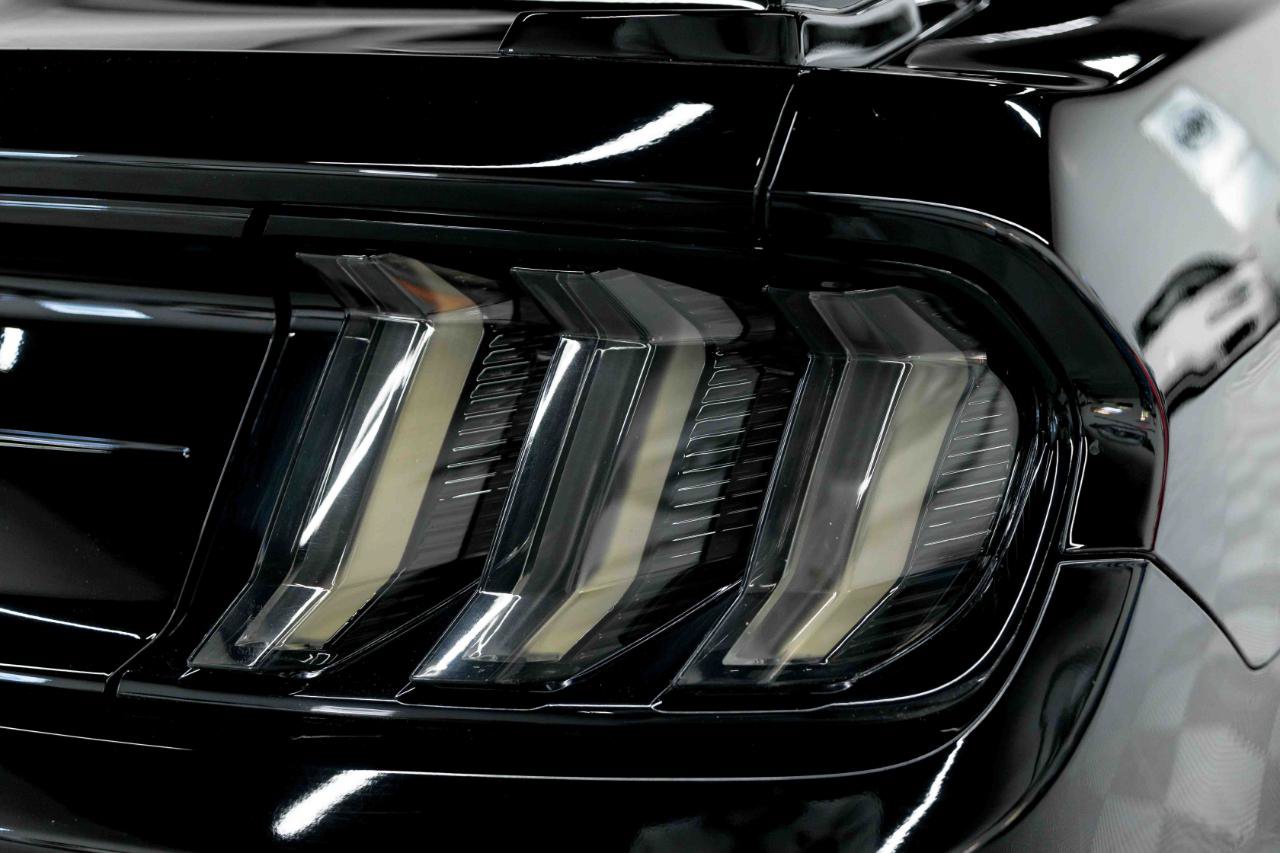 Used 2021 Ford Mustang Shelby GT500 w/ Carbon Fiber Track Pack RWD image 34