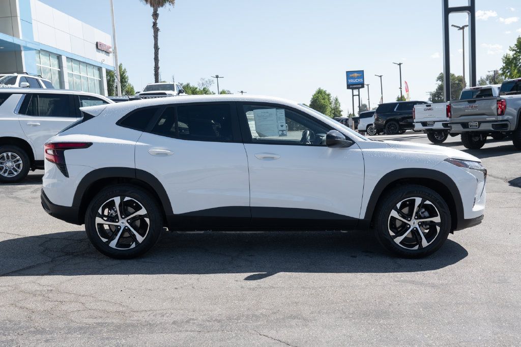 Used 2026 Chevrolet Trax RS w/ Driver Confidence Package FWD image 4