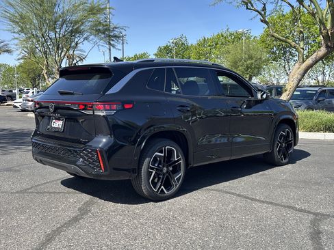 New 2026 Volkswagen Tiguan SEL R-Line image 3