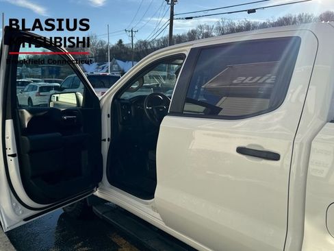 Used 2023 Chevrolet Silverado 1500 Custom image 8