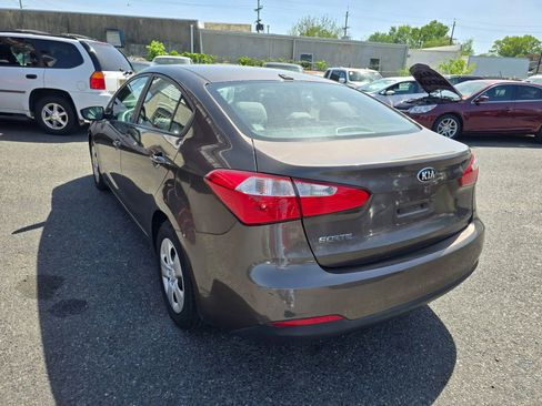Used 2015 Kia Forte LX w/ Popular Package FWD image 5