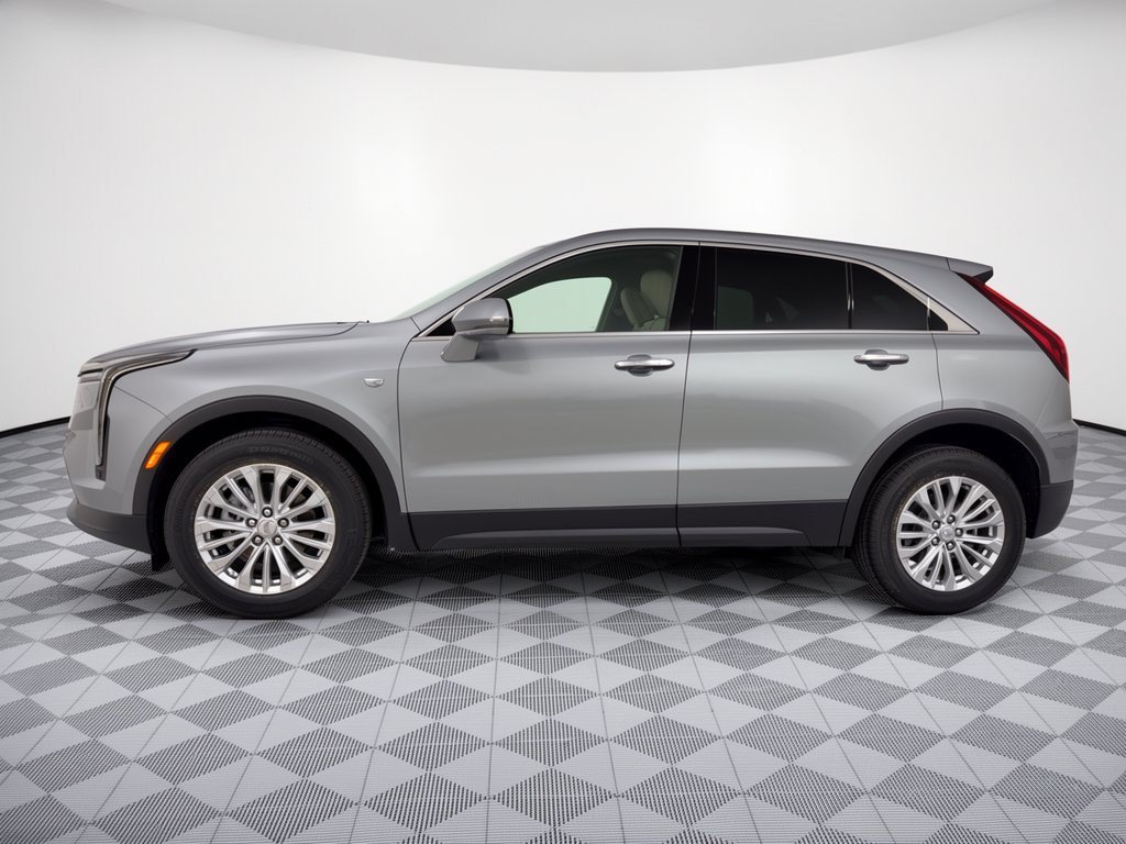 Used 2024 Cadillac XT4 Luxury FWD image 2