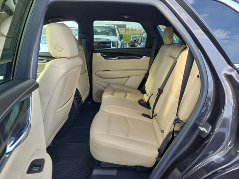 Used 2018 Cadillac XT5 FWD image 14