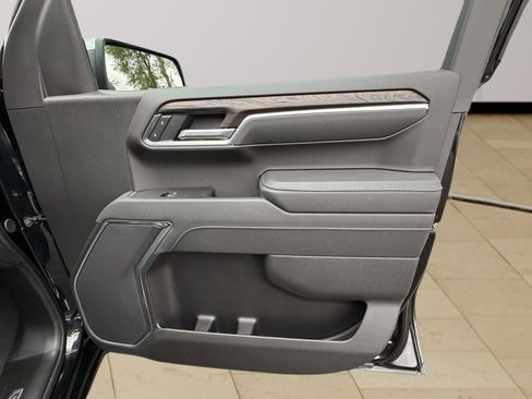 Certified 2025 GMC Sierra 1500 SLT image 54