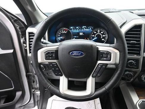 Used 2018 Ford F150 Lariat w/ Equipment Group 502A Luxury AWD/4WD image 15