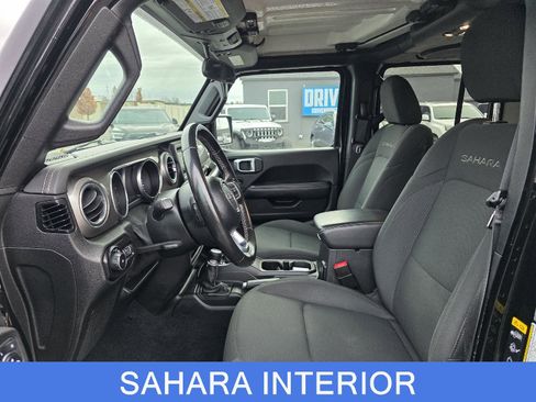 Used 2020 Jeep Wrangler Unlimited Sahara image 9