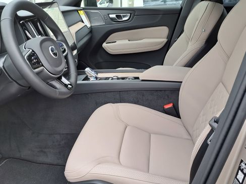 New 2026 Volvo XC60 B5 Plus w/ Climate Package image 6
