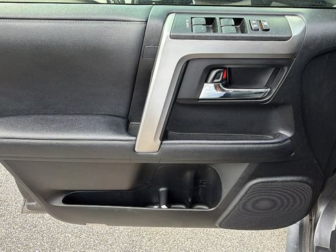 Used 2020 Toyota 4Runner SR5 Premium w/ Moonroof Package AWD/4WD image 14