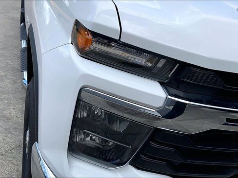 Used 2025 Chevrolet Silverado 2500 LT AWD/4WD image 26