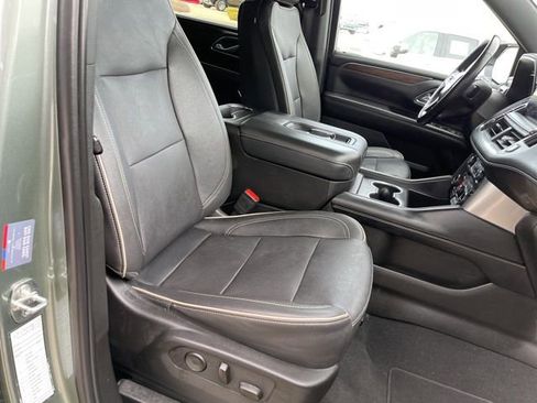 Used 2023 Chevrolet Suburban Premier image 21