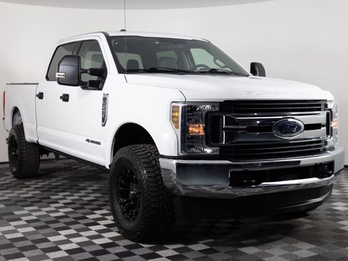 Used 2019 Ford F250 XLT image 10