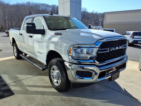 Used 2024 RAM 2500 Big Horn image 5