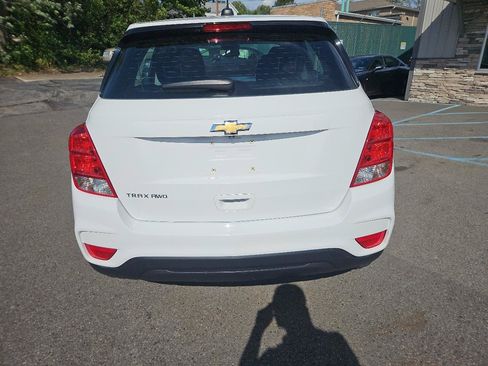 Used 2018 Chevrolet Trax LS AWD/4WD image 4