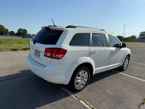 Used 2017 Dodge Journey SE w/ Comfort/Convenience Group FWD image 5
