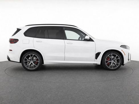 Used 2025 BMW X5 xDrive40i w/ M Sport Package AWD/4WD image 2