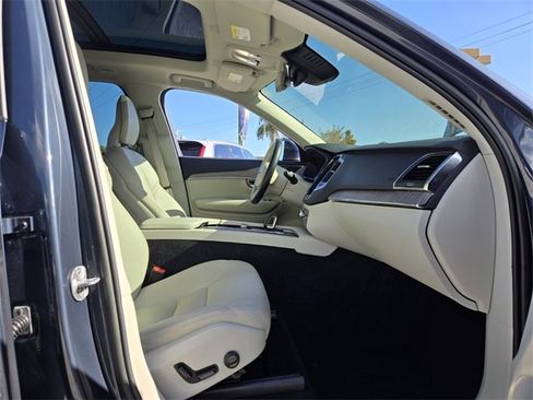 Certified 2023 Volvo XC90 B6 Core w/ Climate Package image 21