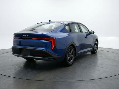 Used 2025 Kia K4 LXS image 9
