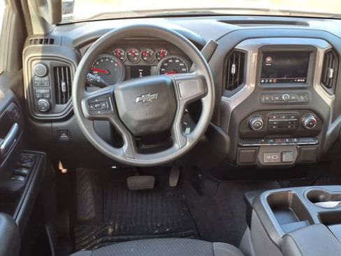 Used 2021 Chevrolet Silverado 1500 Custom Trail Boss w/ LPO, Dark Essentials Package AWD/4WD image 17