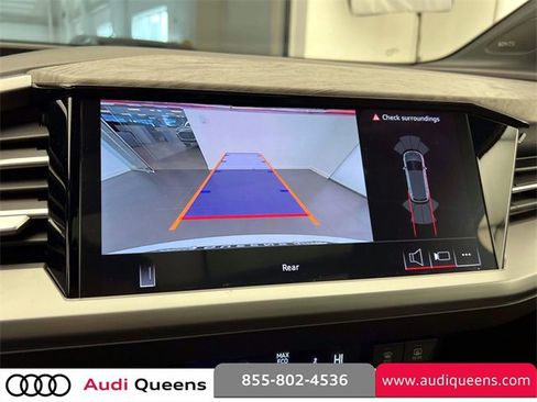 Used 2025 Audi Q4 e-tron Prestige image 29