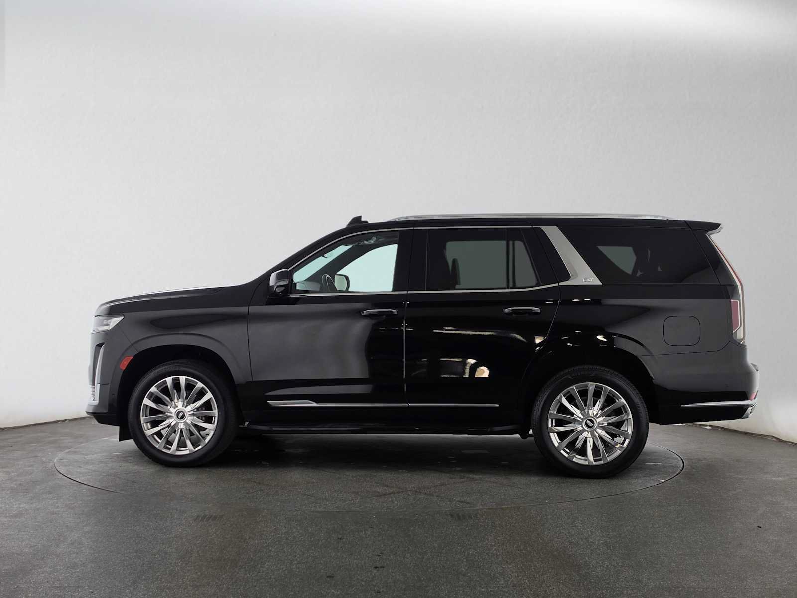 Used 2023 Cadillac Escalade Premium Luxury AWD/4WD image 6
