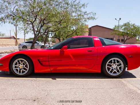 Used 1999 Chevrolet Corvette Coupe w/ Memory Pkg image 19