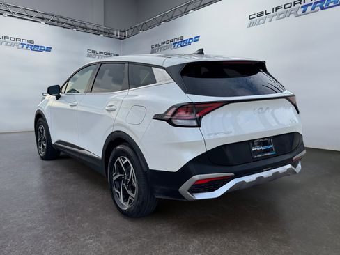 Used 2024 Kia Sportage LX image 7