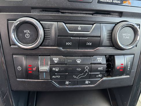 Used 2018 Ford Explorer XLT w/ Equipment Group 202A image 31