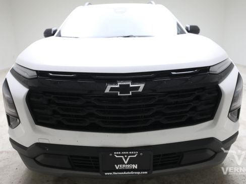 New 2026 Chevrolet Equinox LT w/ Convenience Package II FWD image 8
