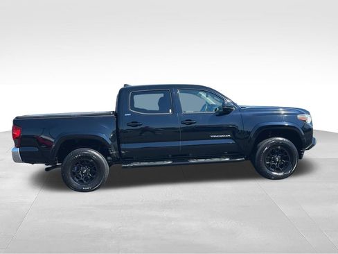 Used 2019 Toyota Tacoma SR5 AWD/4WD image 9