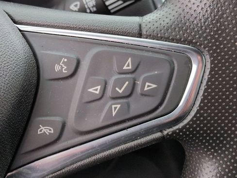 Used 2020 Chevrolet Equinox LT w/ LPO, Floor Liner Package image 19