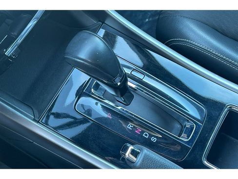Used 2017 Honda Accord Sport image 31