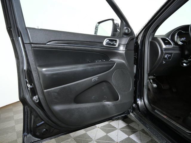 Used 2019 Jeep Grand Cherokee Limited AWD/4WD image 14